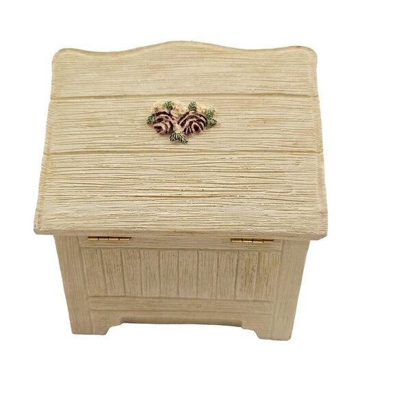 Vintage 1997 FIGI Hope Chest Box Hinged Sleeping Cat Trinket Box Home Décor - Picture 8 of 16